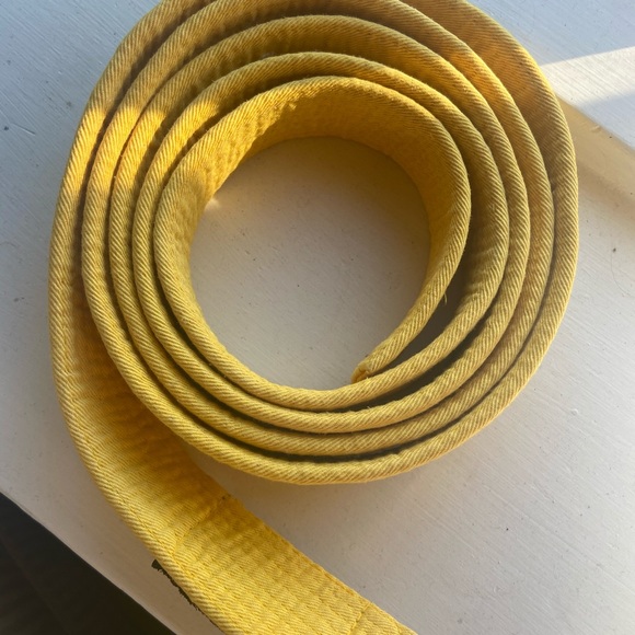 Yellow tae kwon do belt - Picture 4 of 5